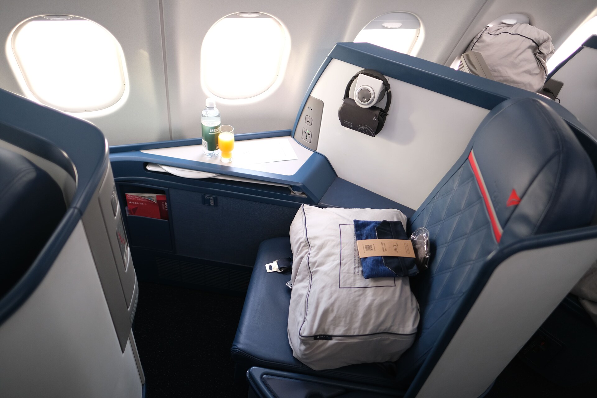 Delta One Business Class Review A330 200 Frankfurt Fra To New York Jfk 9613