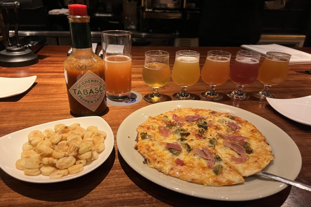 Egret Brewery Pizza and nuts