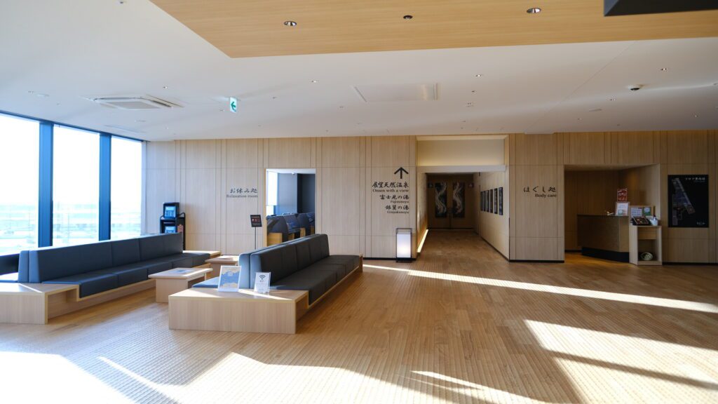 The Lobby area of the Onsen at Tokyo Haneda