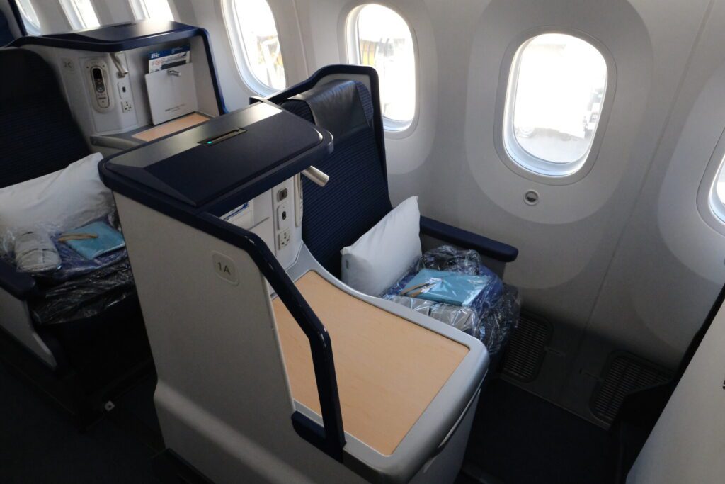 Al Nippon Airways B789 ANA Business Class Seat 1A