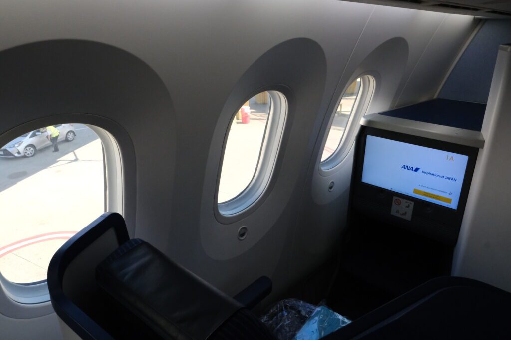 ANA business class two and a half windows 
