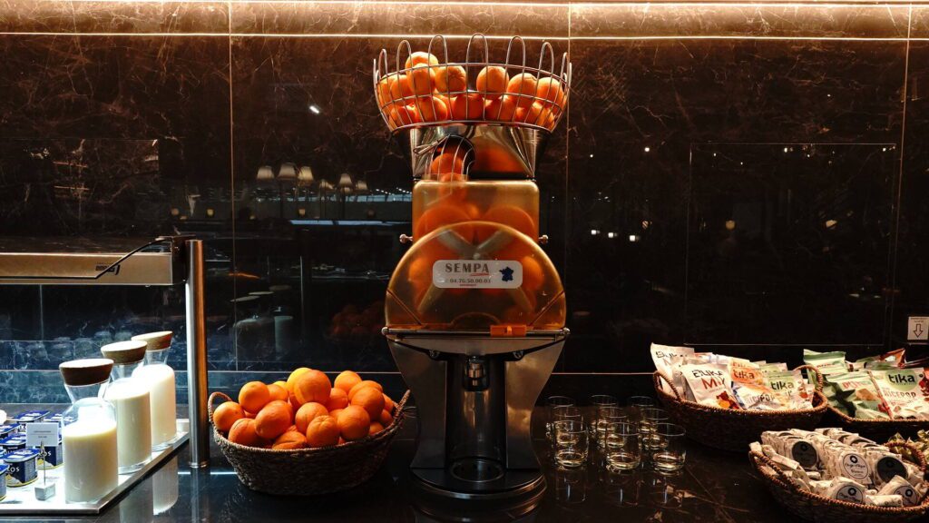 VIP Signature Lounge Orange Juice machines