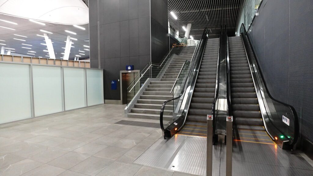 Escalator to VIP Signature Lounge 