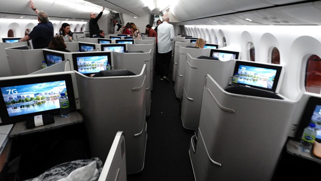Air Canada Business Class cabin interiro