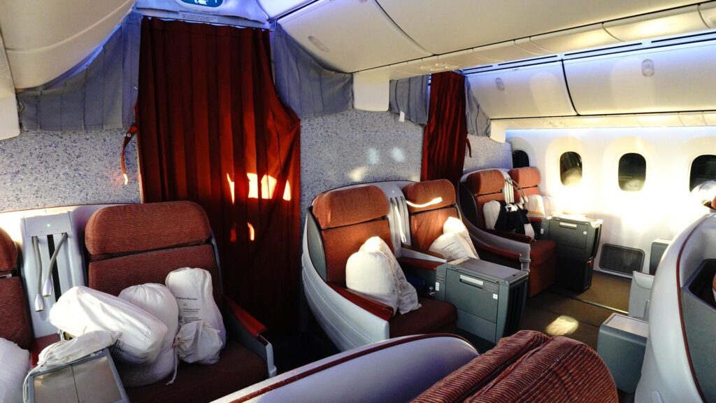 The spacious and airy LATAM business class cabin