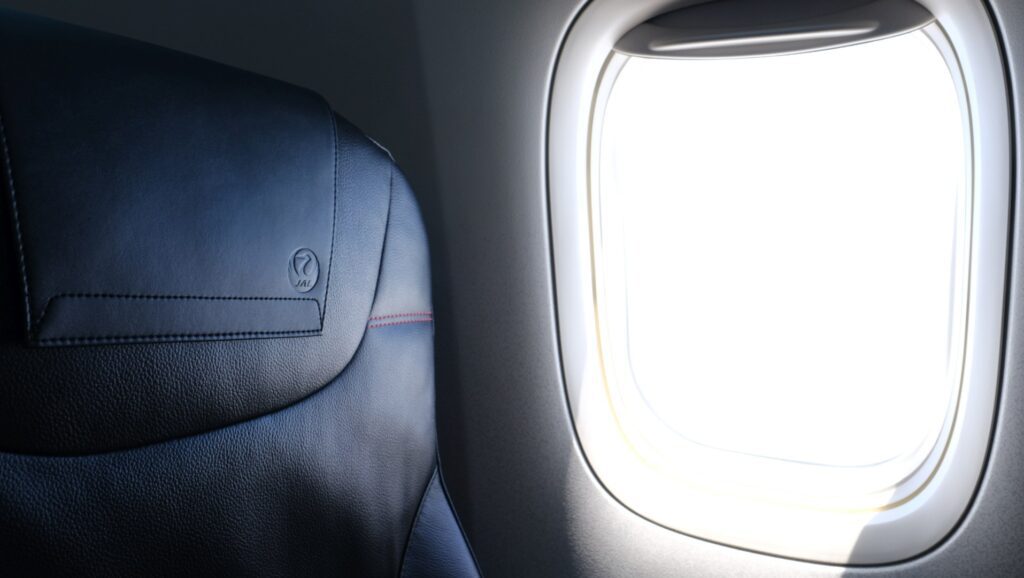 Window alignment at seat 20A
