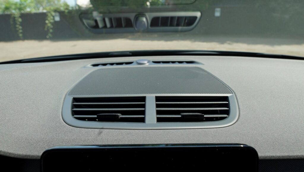 Poorly designed air vents are hard to direct air flow.