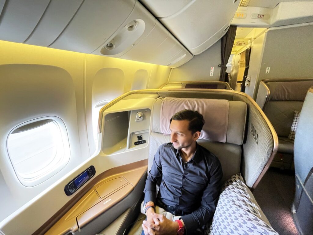 Travelling in style on Singapore Airlines business class, booked using Air Canada points