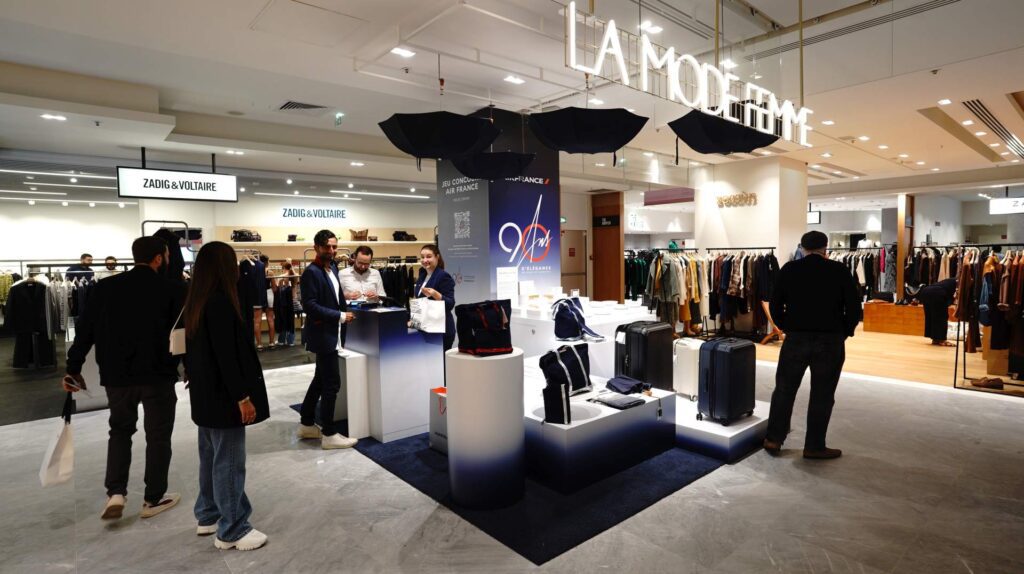 Two Pop up stores celebrating 90 years of Air France