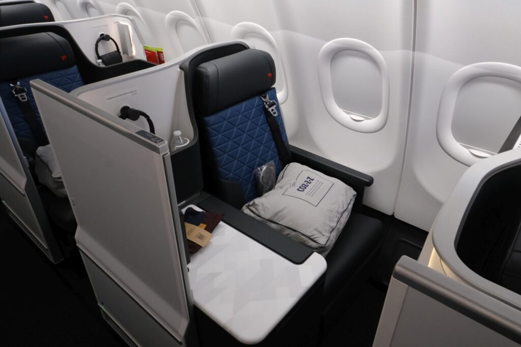 Delta One cabin