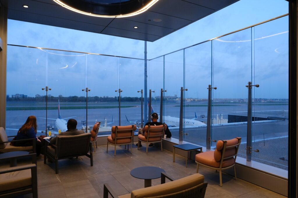 The new Delta Sky Club in Minneapolis is a joy with great views over the airport