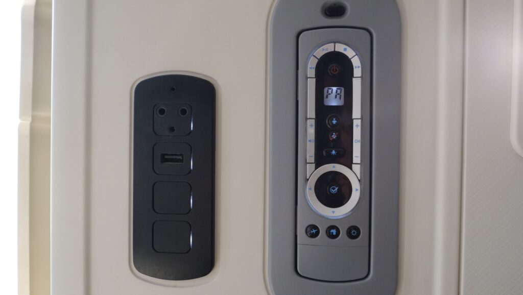 USB socket, headphones and remote control