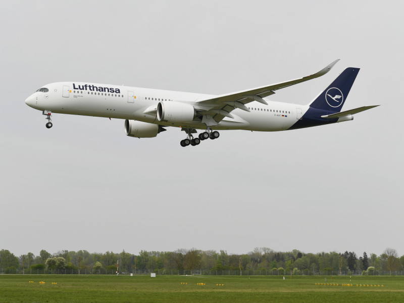 The A350 will feature the new Lufthansa Allegris business class