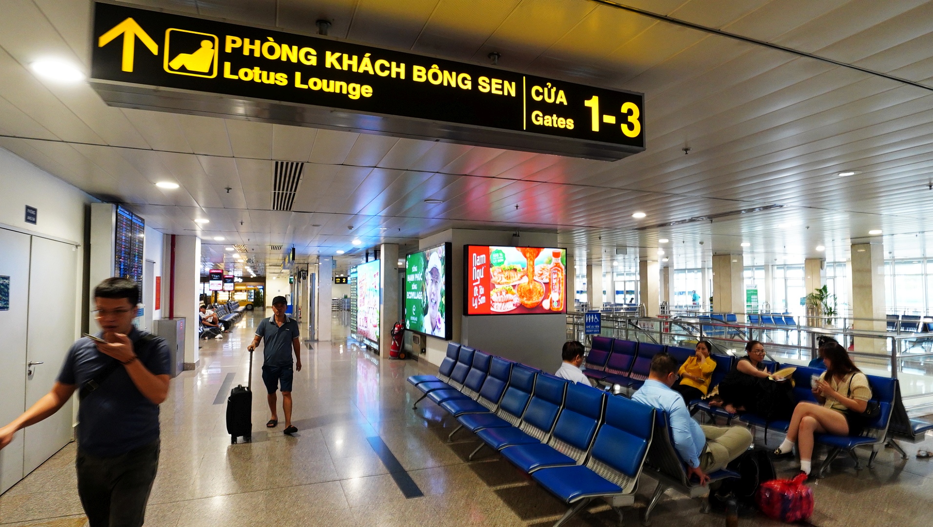 Vietnam Airlines A321 Business Class Ho Chi Minh City to Da Nang